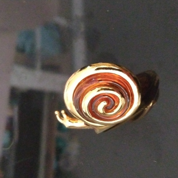 Gold Tone Yellow Lucite Plique-A-Jour Style Snail Pendant - Picture 4 of 7